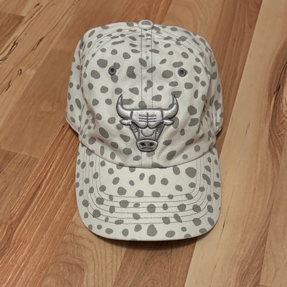 47 Brand Chicago Bulls Gray Polka Dot Cap